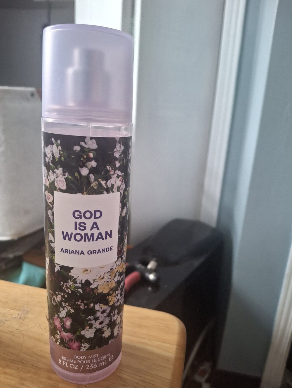 Parfume God Is A Woman Ariana